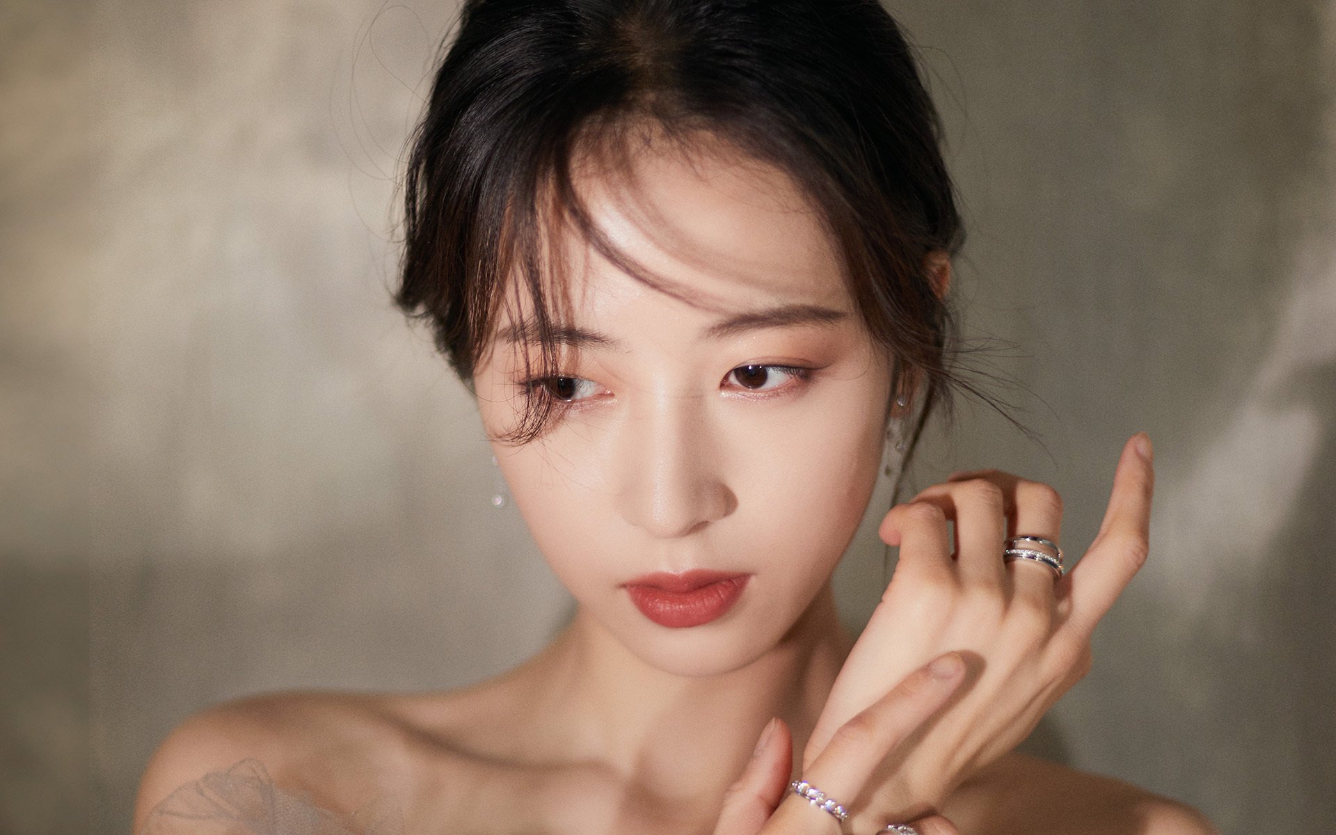 皮特·卡普尔通过快速反击帮助袋鼠队牢牢掌控比赛节奏,皮特卡瑞尔