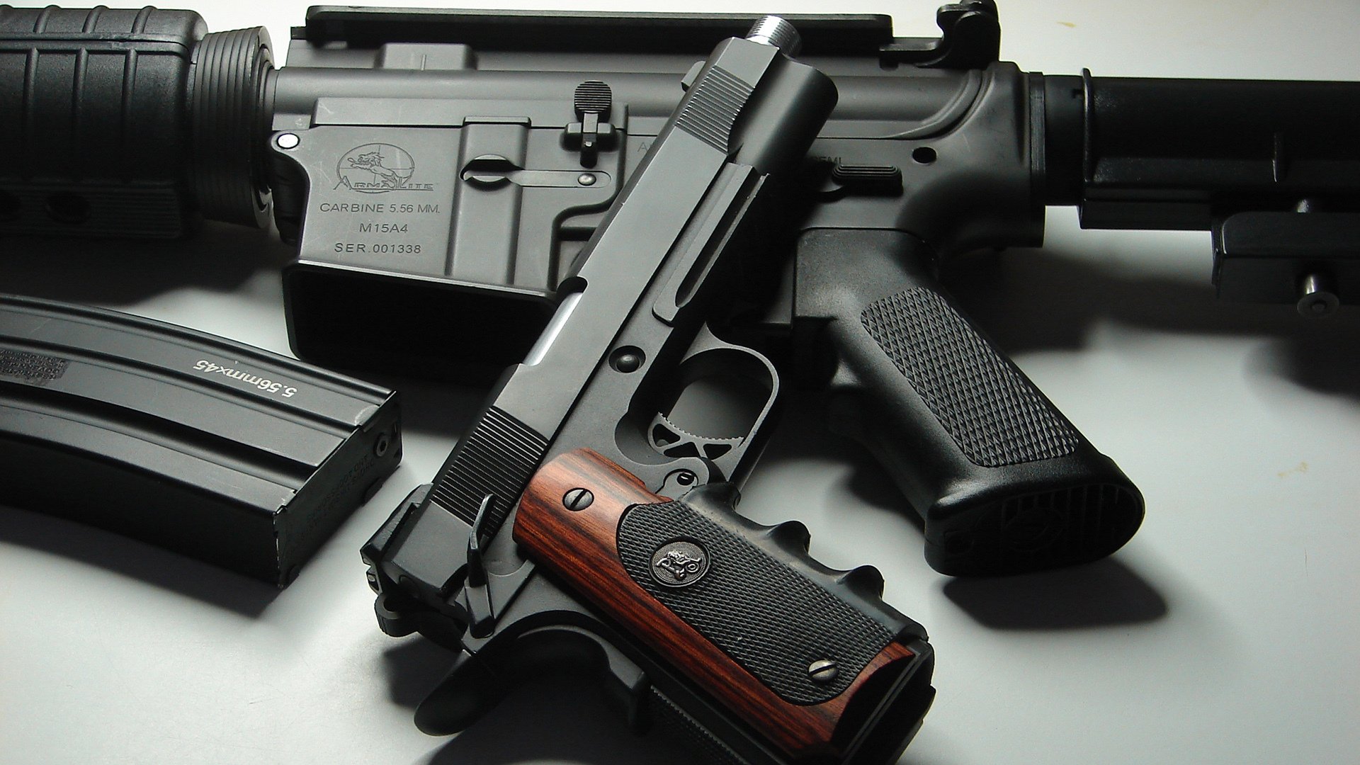 英超最后冲刺：精彩瞬间点燃球迷！，英超最后一名能拿多少转播钱